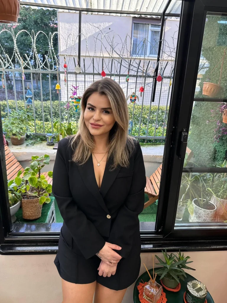 İrem Yanar Cosmetics, Çok Amaçlı Makyaj Ürünüyle Dikkat Çekiyor